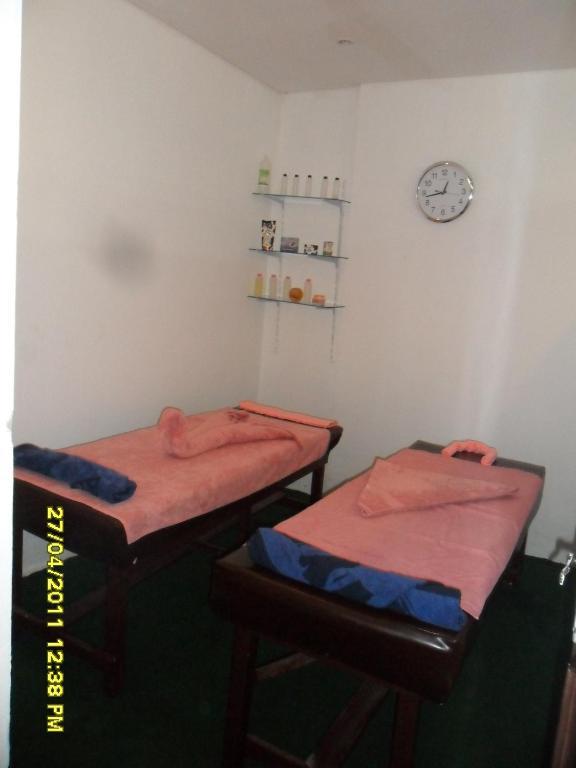 Amerotel Les Rois Hotel